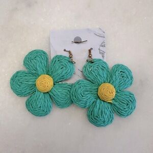NEW flower earrings
